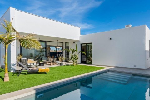 Villa en venta Mar De Cristal, Murcia, España 3 dormitorios, 154 m2 No. 115803 - foto 1