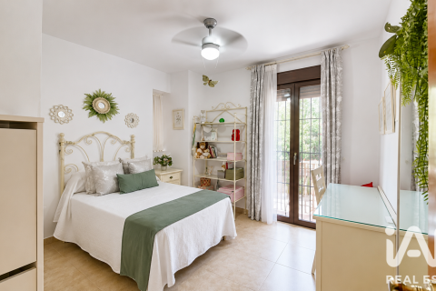 House zum Verkauf in Cordoba, Spanien 6 Schlafzimmer, 360 m2 Nr. 192204 - Foto 28