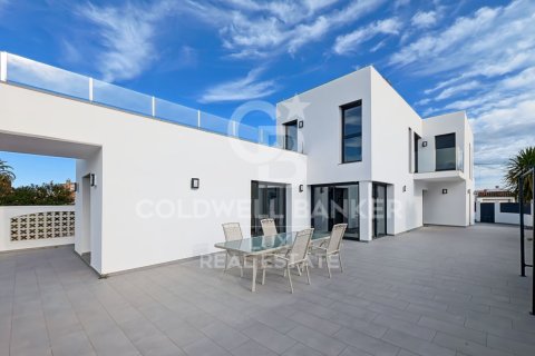 Villa in vendita a Empuriabrava, Girona, Spagna 5 camere da letto, 205 mq. N° 160347 - foto 2