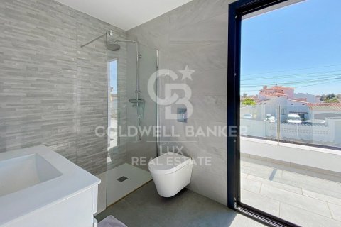 Villa in vendita a Empuriabrava, Girona, Spagna 5 camere da letto, 205 mq. N° 160347 - foto 17