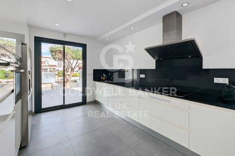 Villa in vendita a Empuriabrava, Girona, Spagna 5 camere da letto, 205 mq. N° 160347 - foto 11