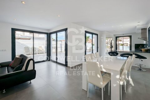 Villa in vendita a Empuriabrava, Girona, Spagna 5 camere da letto, 205 mq. N° 160347 - foto 9