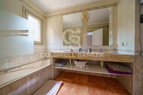 Willa w Peralada, Girona, Hiszpania 5 sypialni, 546 mkw. nr 160346 – zdjęcie 19