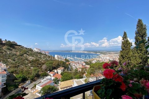 House for sale in Roses, Girona, Spain 4 bedrooms, 230 sq.m. No. 160343 - photo 8