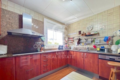 House for sale in Roses, Girona, Spain 4 bedrooms, 230 sq.m. No. 160343 - photo 6