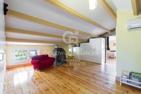 House for sale in Mataro, Barcelona, Spain 6 bedrooms, 435 sq.m. No. 160341 - photo 16