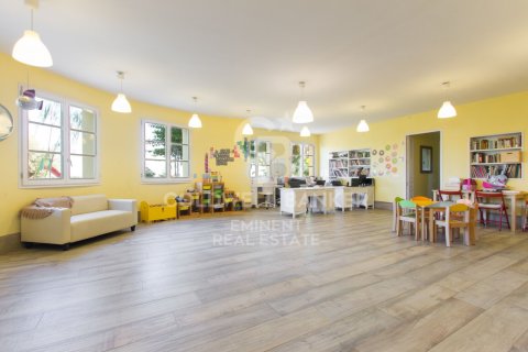 House for sale in Mataro, Barcelona, Spain 6 bedrooms, 435 sq.m. No. 160341 - photo 10