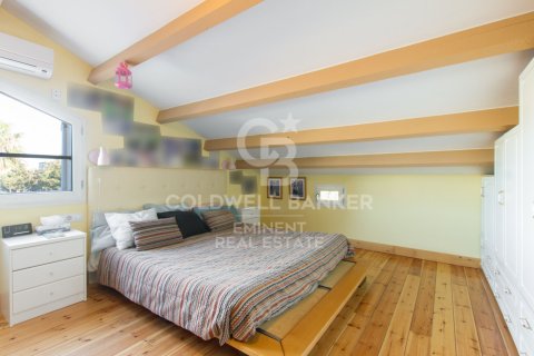House for sale in Mataro, Barcelona, Spain 6 bedrooms, 435 sq.m. No. 160341 - photo 13
