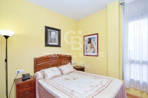 Продажа квартиры в Барселона, Испания 3 спальни, 99м2 №160342 - фото 3