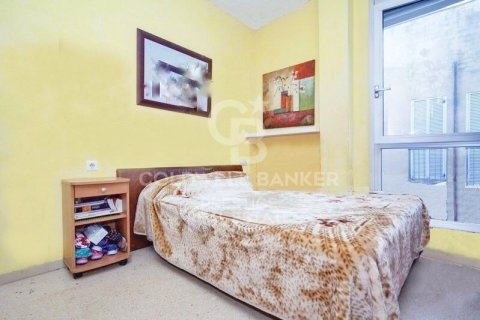 Продажа квартиры в Барселона, Испания 3 спальни, 99м2 №160342 - фото 5