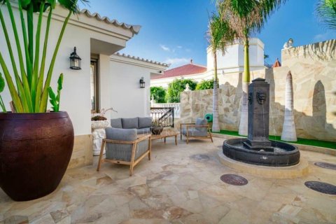 Villa à vendre à Adeje, Tenerife, Espagne, 4 chambres, 550 m2 No. 164298 - photo 30