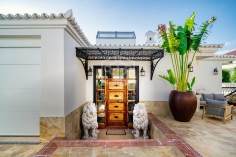 Villa à vendre à Adeje, Tenerife, Espagne, 4 chambres, 550 m2 No. 164298 - photo 3