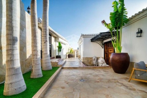 Villa à vendre à Adeje, Tenerife, Espagne, 4 chambres, 550 m2 No. 164298 - photo 4