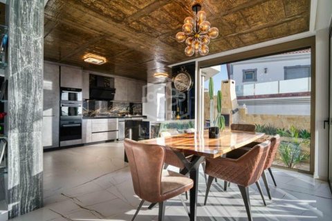 Villa à vendre à Adeje, Tenerife, Espagne, 4 chambres, 550 m2 No. 164298 - photo 9