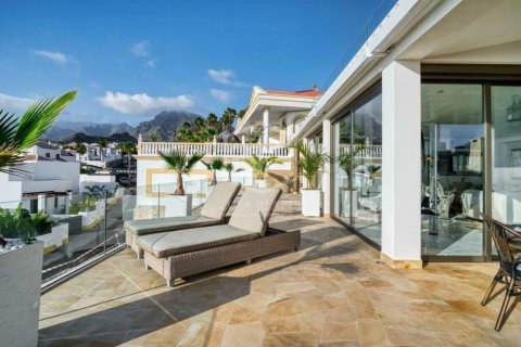 Villa à vendre à Adeje, Tenerife, Espagne, 4 chambres, 550 m2 No. 164298 - photo 13