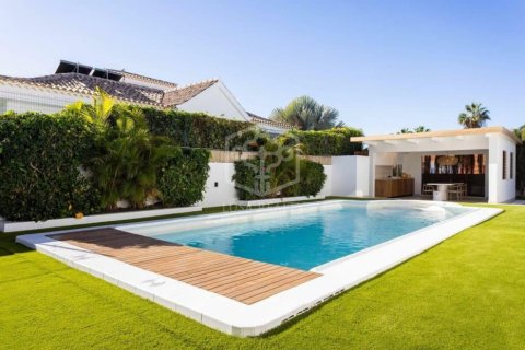 Villa à vendre à Adeje, Tenerife, Espagne, 5 chambres, 321 m2 No. 164299 - photo 5