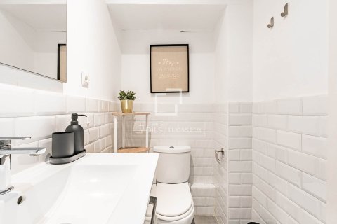 Apartamento en venta en Barcelona, España 2 dormitorios, 77 m2 No. 160817 - foto 28