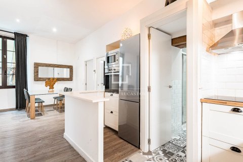 Apartamento en venta en Barcelona, España 2 dormitorios, 77 m2 No. 160817 - foto 4