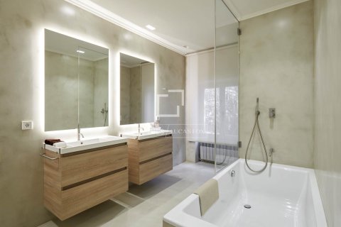 Apartment à vendre à Barcelona, Espagne, 6 chambres, 453 m2 No. 160820 - photo 19