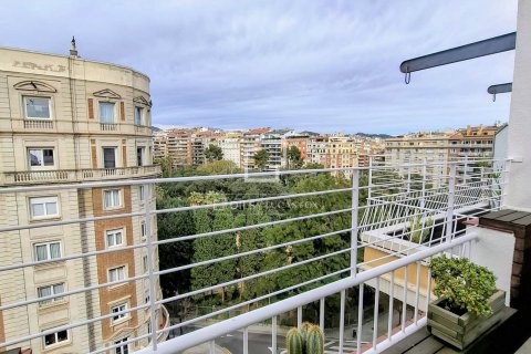 Appartamento a Barcelona, Spagna 5 camere da letto, 146 mq. N° 160822