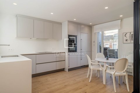 Appartamento in vendita a Barcelona, Spagna 5 camere da letto, 146 mq. N° 160822 - foto 18