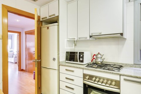 Apartament w Barcelona, Hiszpania 3 sypialnie, 98 mkw. nr 160821 – zdjęcie 11