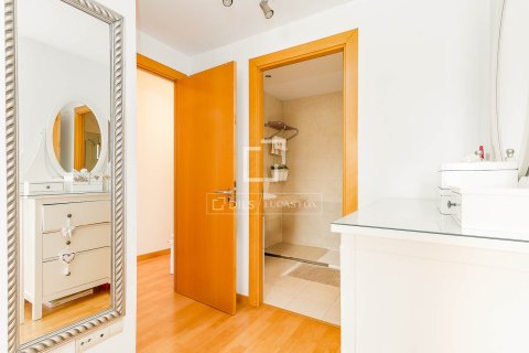 Apartament w Barcelona, Hiszpania 3 sypialnie, 98 mkw. nr 160821 – zdjęcie 17