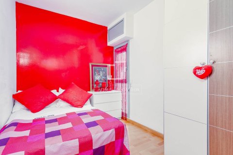 Apartament w Barcelona, Hiszpania 3 sypialnie, 98 mkw. nr 160821 – zdjęcie 23