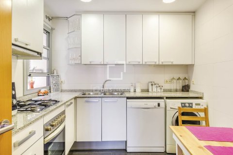 Apartament w Barcelona, Hiszpania 3 sypialnie, 98 mkw. nr 160821 – zdjęcie 12