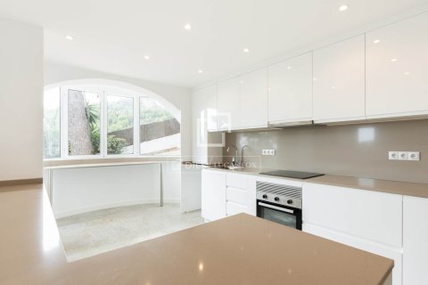 Продажа виллы в Кастельдефельс, Барселона, Испания 4 спальни, 133м2 №160819 - фото 3