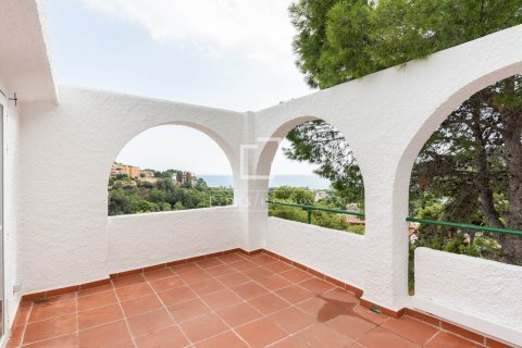 Продажа виллы в Кастельдефельс, Барселона, Испания 4 спальни, 133м2 №160819 - фото 27