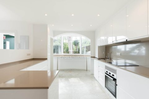 Продажа виллы в Кастельдефельс, Барселона, Испания 4 спальни, 133м2 №160819 - фото 2