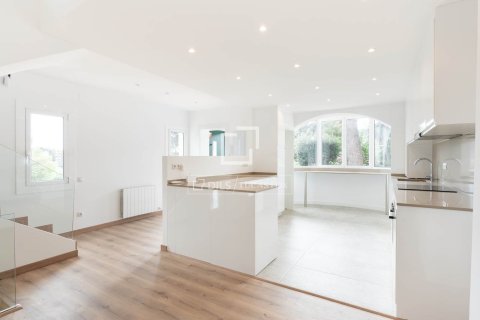 Villa en Castelldefels, Barcelona, España 4 dormitorios, 133 m2 No. 160819