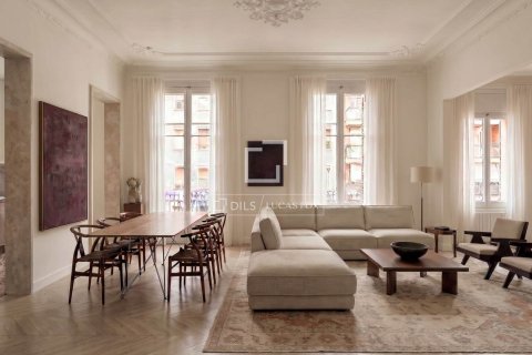 Appartamento a Barcelona, Spagna 4 camere da letto, 201 mq. N° 192556