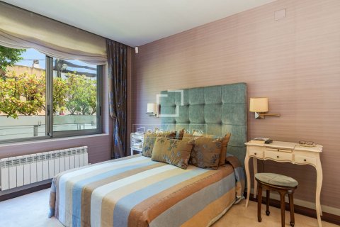 Appartamento in vendita a Barcelona, Spagna 4 camere da letto, 198 mq. N° 192559 - foto 25