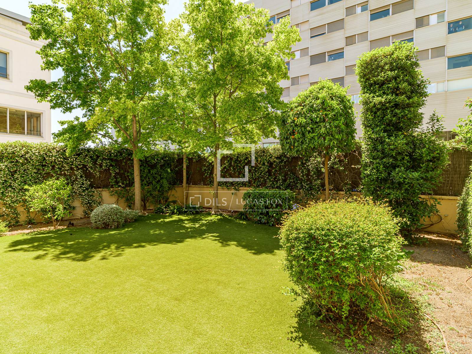 Huoneisto Barcelona, Espanja 4 makuuhuonetta, 198 m2 No. 192559