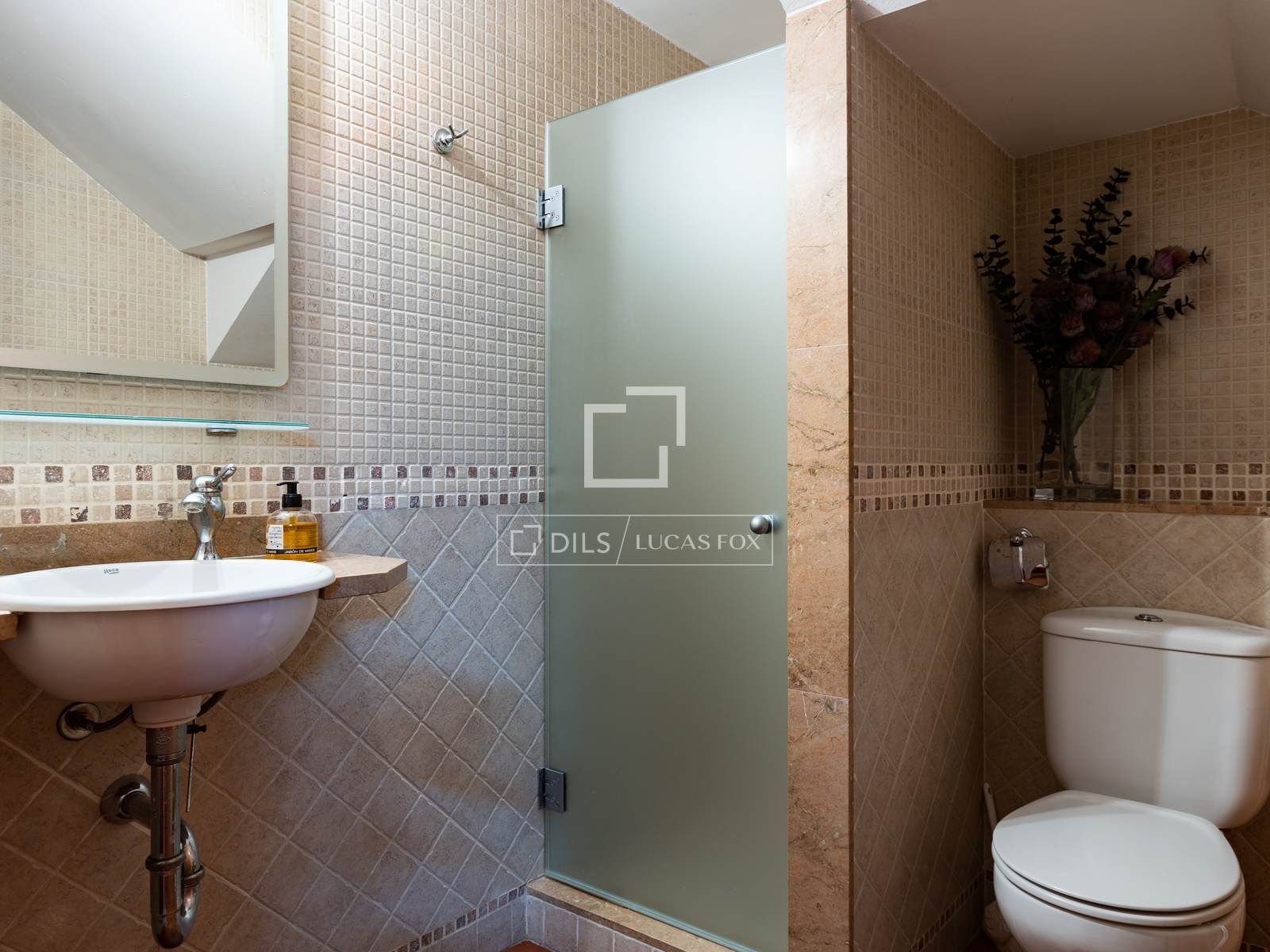 Villa a Premia De Dalt, Barcelona, Spagna 5 camere da letto, 563 mq. N° 192554