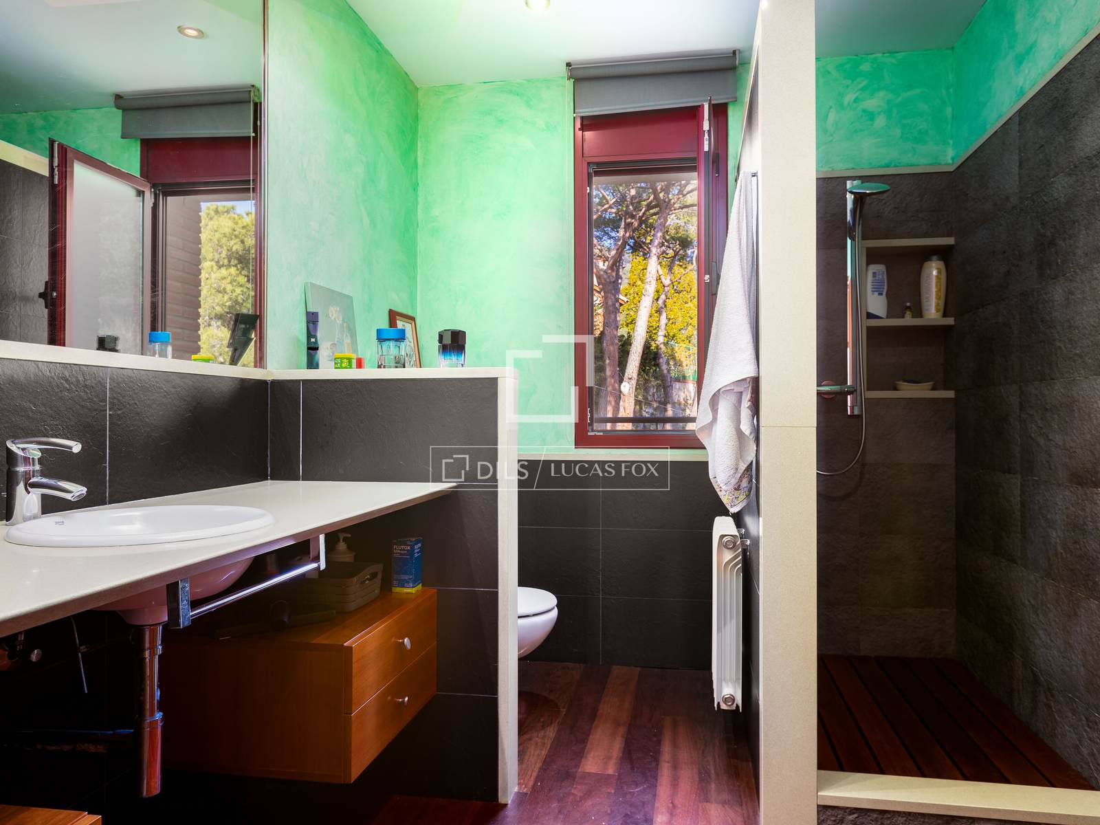 Villa a Premia De Dalt, Barcelona, Spagna 5 camere da letto, 563 mq. N° 192554