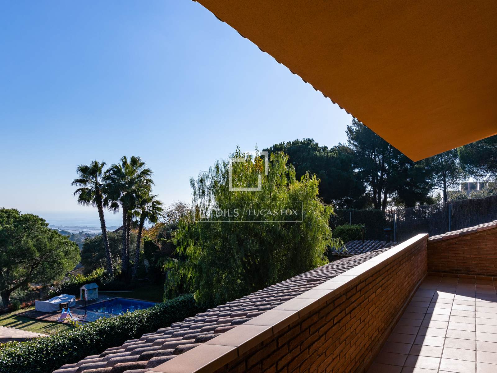 Villa a Premia De Dalt, Barcelona, Spagna 5 camere da letto, 563 mq. N° 192554
