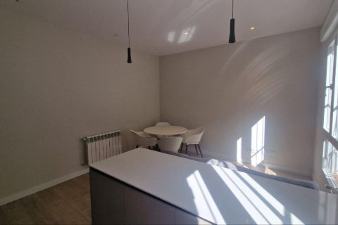 Apartamento en venta en Madrid, España 1 dormitorio, 64 m2 No. 177805 - foto 2
