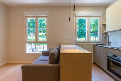 Apartment à vendre à Madrid, Espagne, 1 chambre, 68 m2 No. 177805 - photo 2