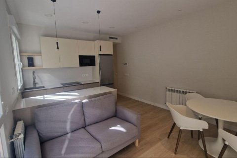 Apartamento en Madrid, España 1 dormitorio, 64 m2 No. 177805