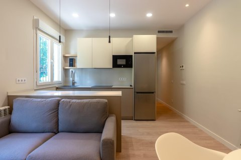 Apartment à vendre à Madrid, Espagne, 1 chambre, 68 m2 No. 177805 - photo 8