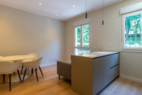 Apartment à vendre à Madrid, Espagne, 1 chambre, 68 m2 No. 177805 - photo 3