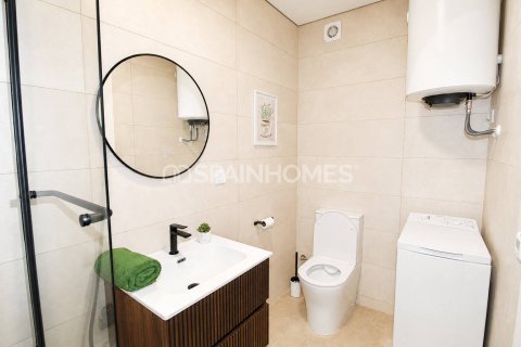 Apartment for sale in Torrevieja, Alicante, Spain 2 bedrooms, 78 sq.m. No. 187461 - photo 16