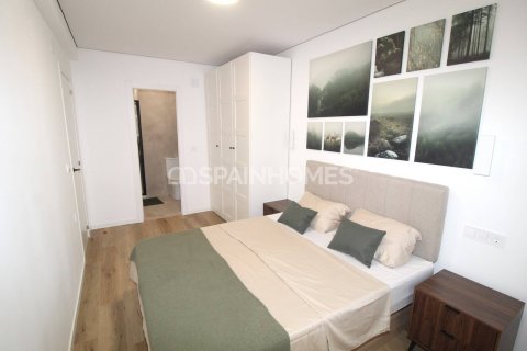 Huoneisto myytävänä Torrevieja, Alicante, Espanja, 2 makuuhuonetta, 78 m2 No. 187461 - kuva 13