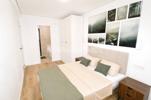 Apartment for sale in Torrevieja, Alicante, Spain 2 bedrooms, 78 sq.m. No. 187461 - photo 13