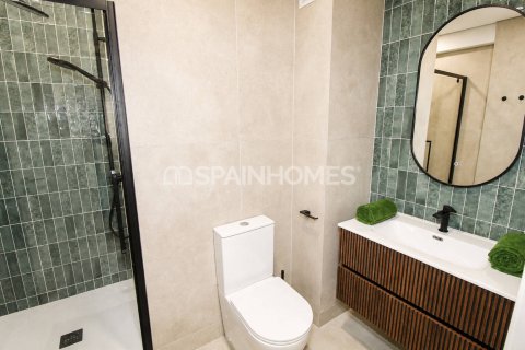 Apartment for sale in Torrevieja, Alicante, Spain 2 bedrooms, 78 sq.m. No. 187461 - photo 17