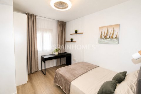 Apartment for sale in Torrevieja, Alicante, Spain 2 bedrooms, 78 sq.m. No. 187461 - photo 12
