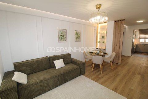 Huoneisto myytävänä Torrevieja, Alicante, Espanja, 2 makuuhuonetta, 78 m2 No. 187461 - kuva 8